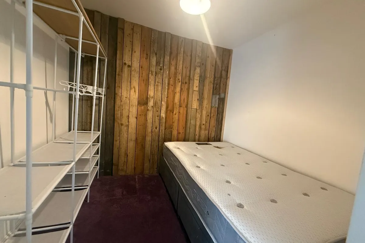 Flat Kingsbury in Aylesbury