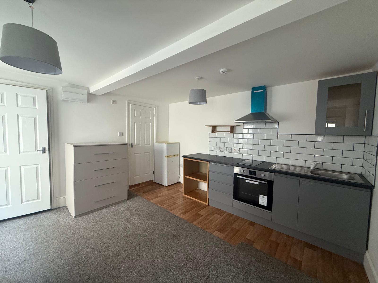 Flat Kingsbury in Aylesbury