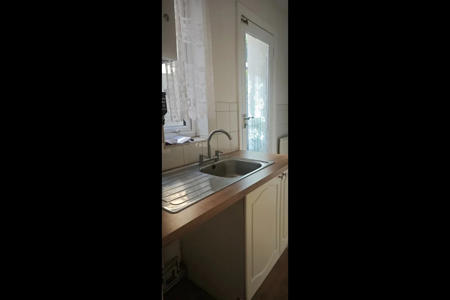 Flat Meadowbank Road in Chatham