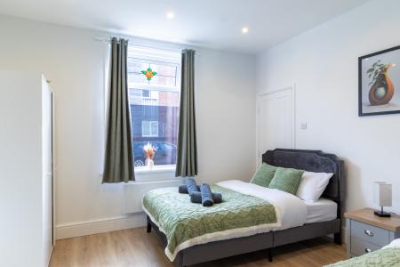 Flat Copnor Road in Portsmouth