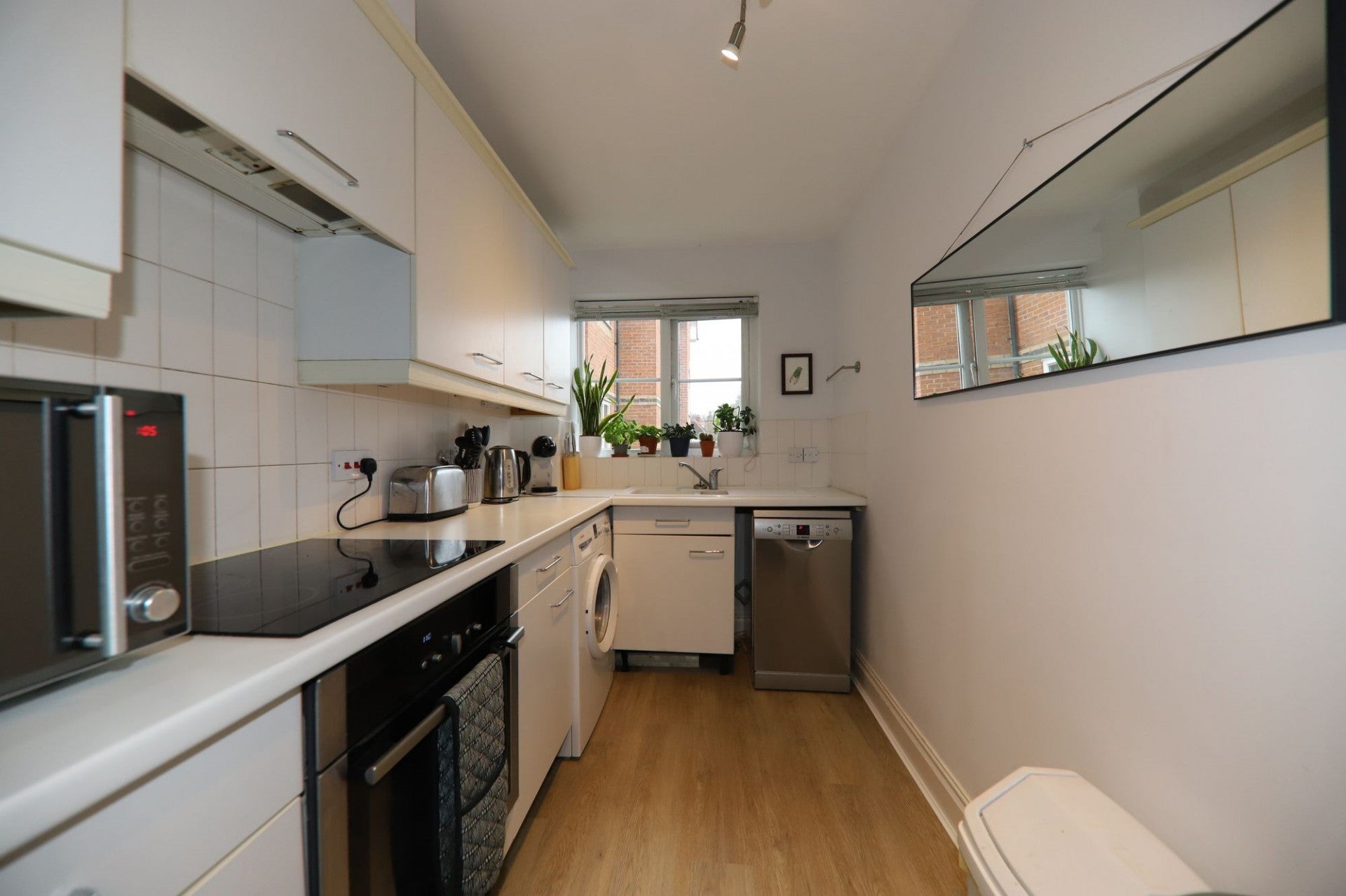 Flat Chesswood Court in Three Rivers