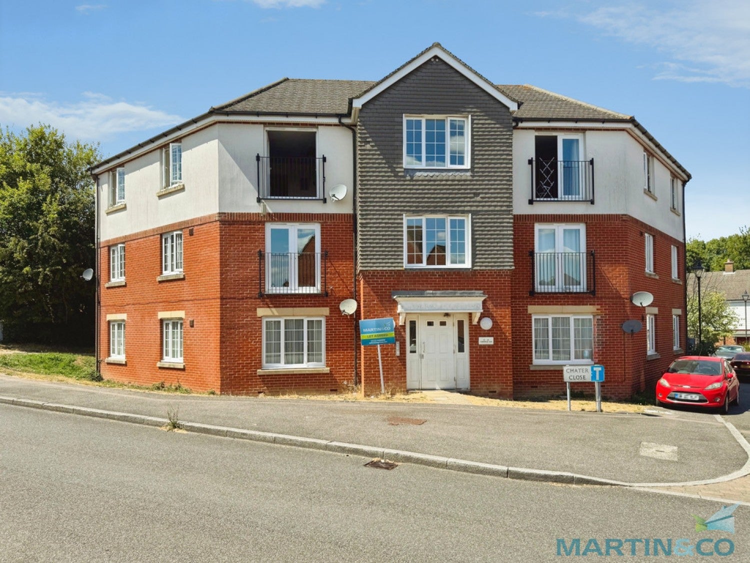 Flat Tunbridge Way in Ashford
