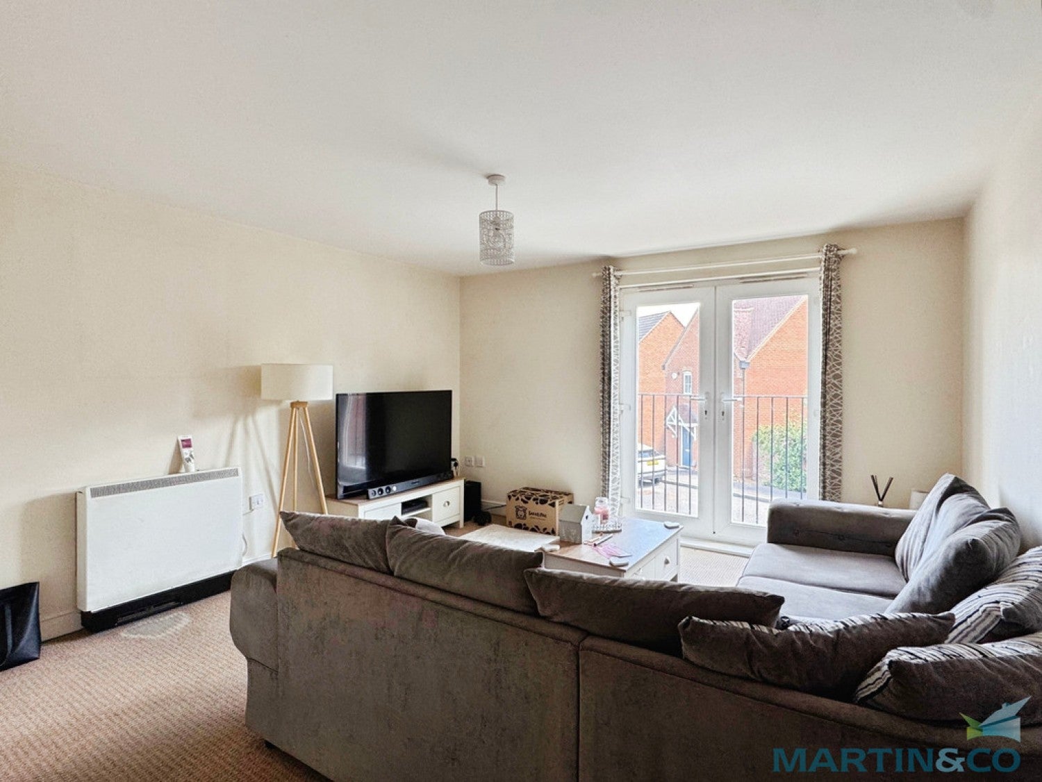 Flat Tunbridge Way in Ashford