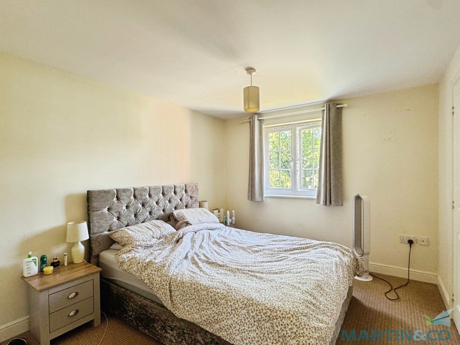 Flat Tunbridge Way in Ashford