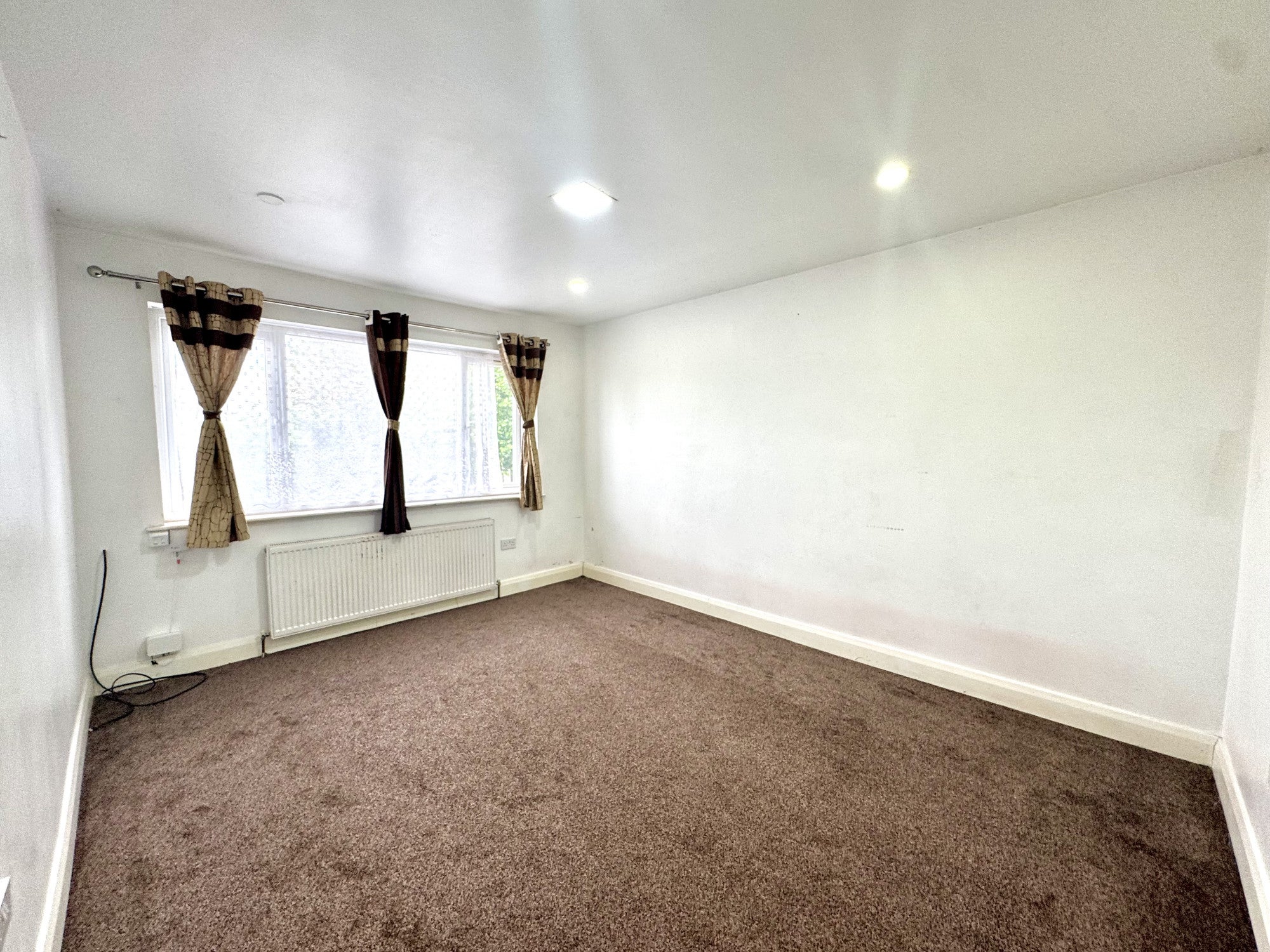 Flat Greenford Road in London
