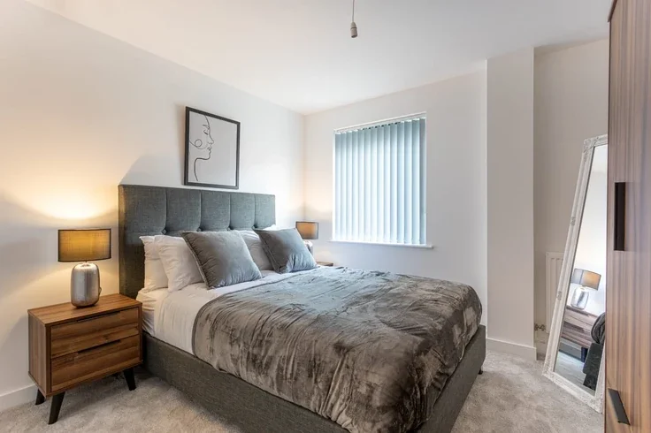 Flat Hallfield Road in York