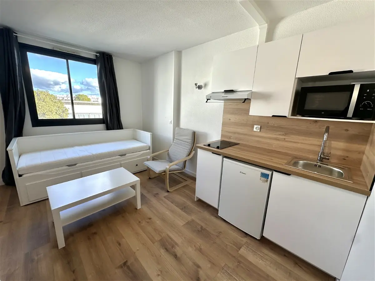 Flat Rue Pauline Kergomard in Bordeaux