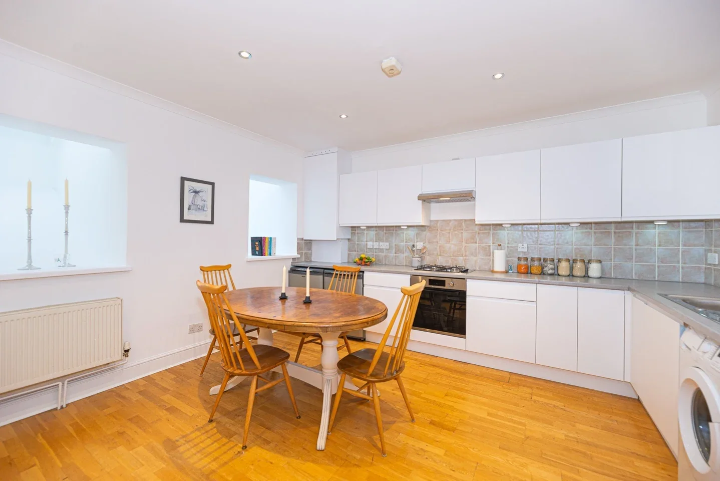 Flat Milkwell Yard in Greater London