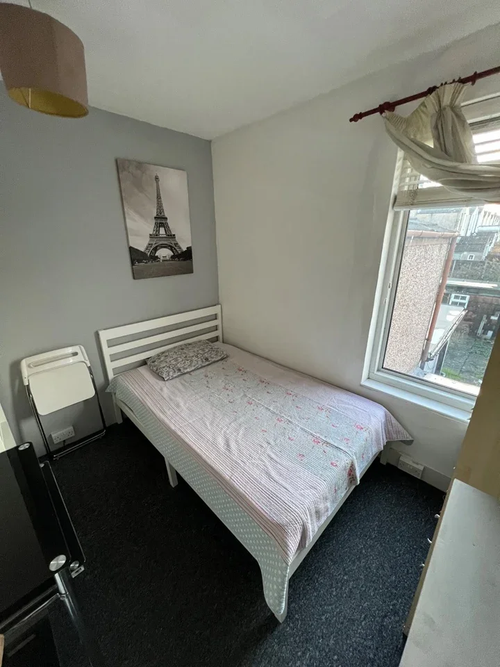 Room Baden Road in Gillingham