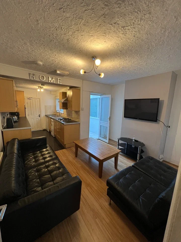 Room Baden Road in Gillingham