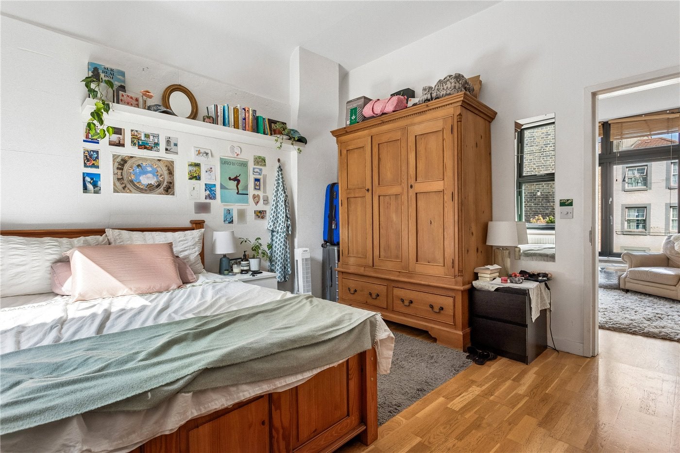 Flat Whitechapel Road in Greater London