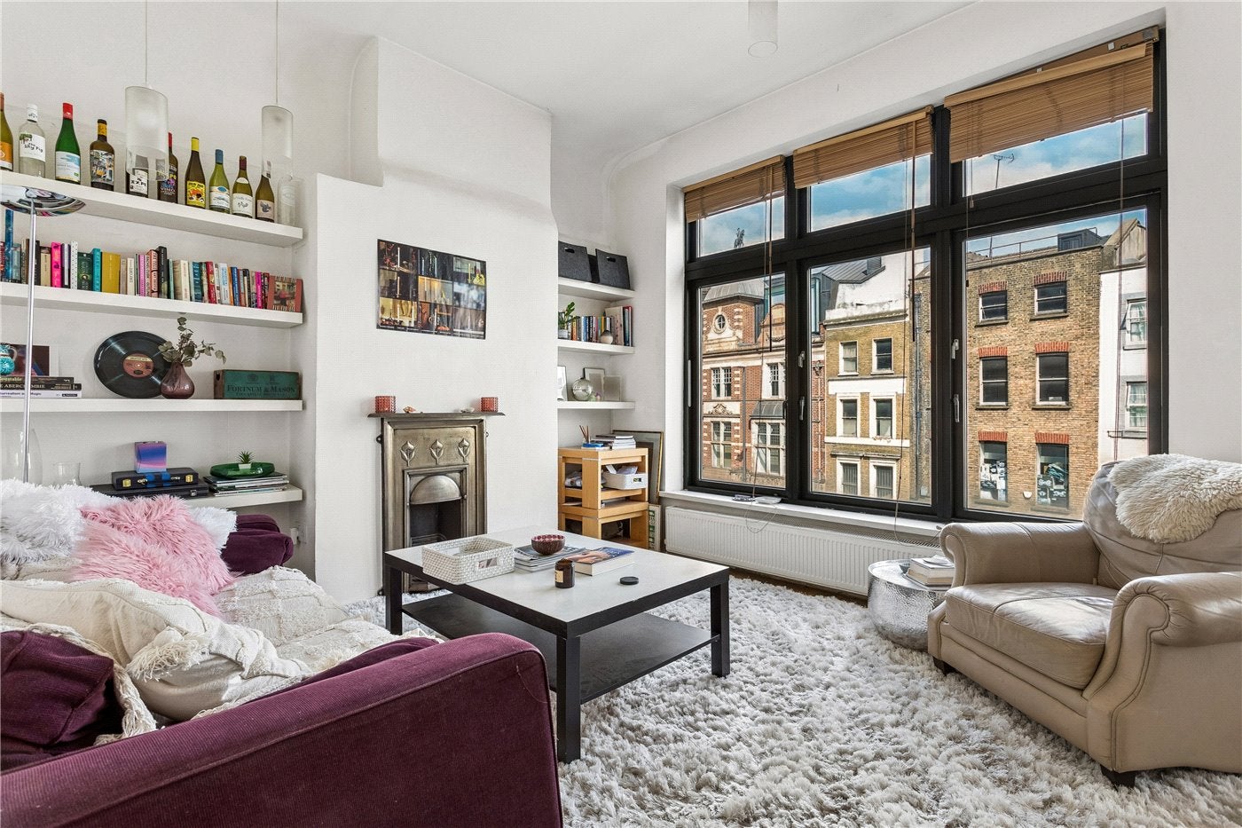Flat Whitechapel Road in Greater London