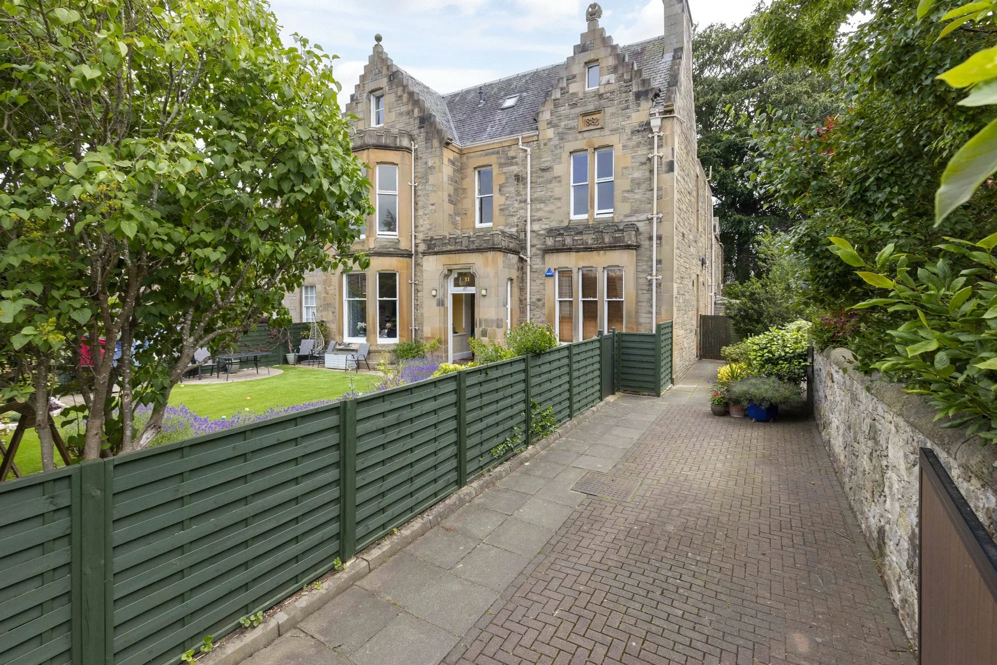 Flat Ravelston Park in City of Edinburgh