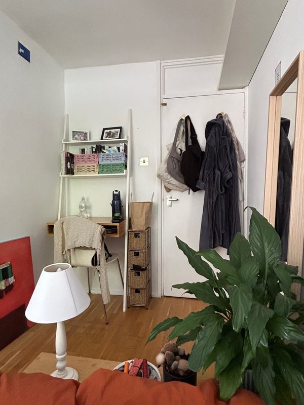 Room Caldy Walk in Greater London