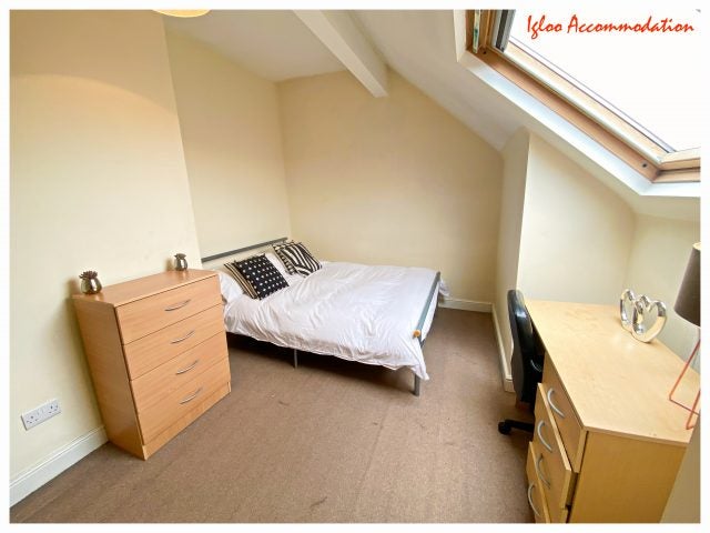 Flat Club Garden Road in Sheffield