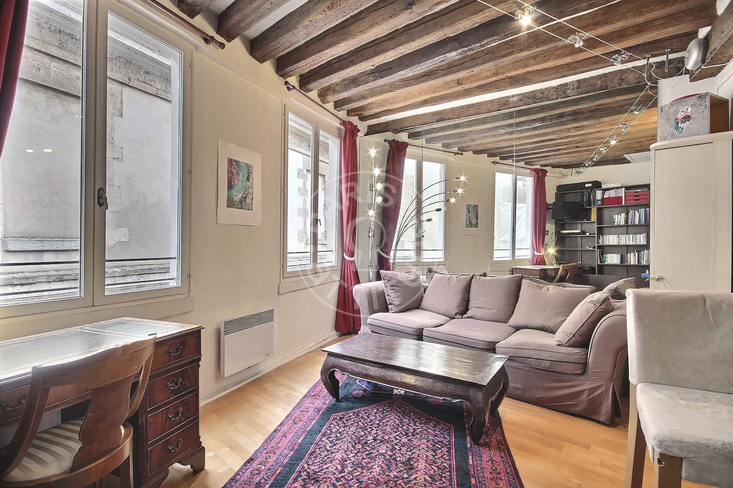 Appartement Rue Jean-Jacques Rousseau à Paris