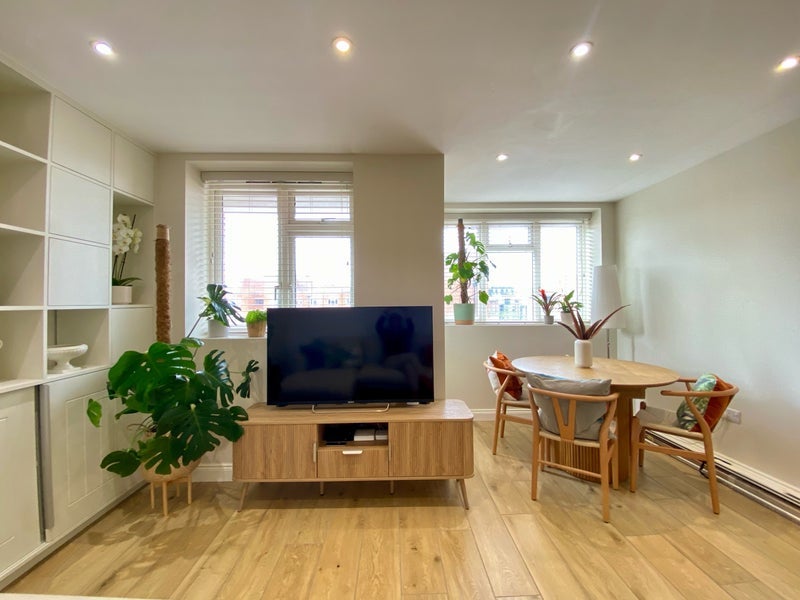 Room Spa Road in Greater London