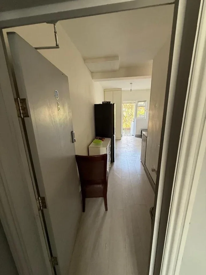 Flat Hill Crescent in Greater London