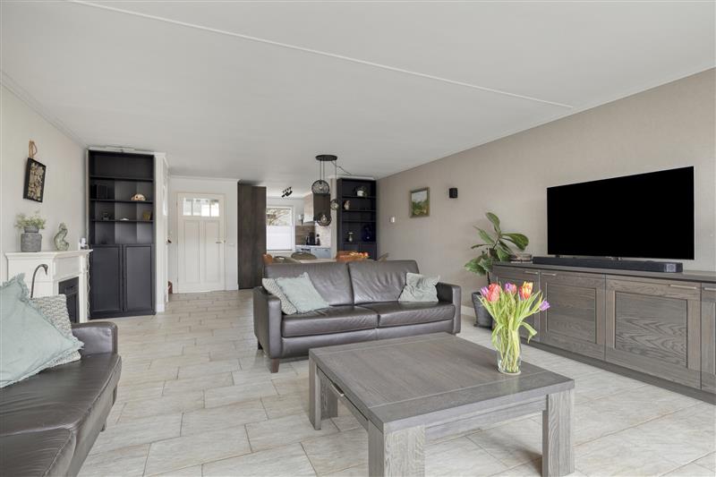 Tussenwoning te koop: Vrijheidsplantsoen 27, Purmerend