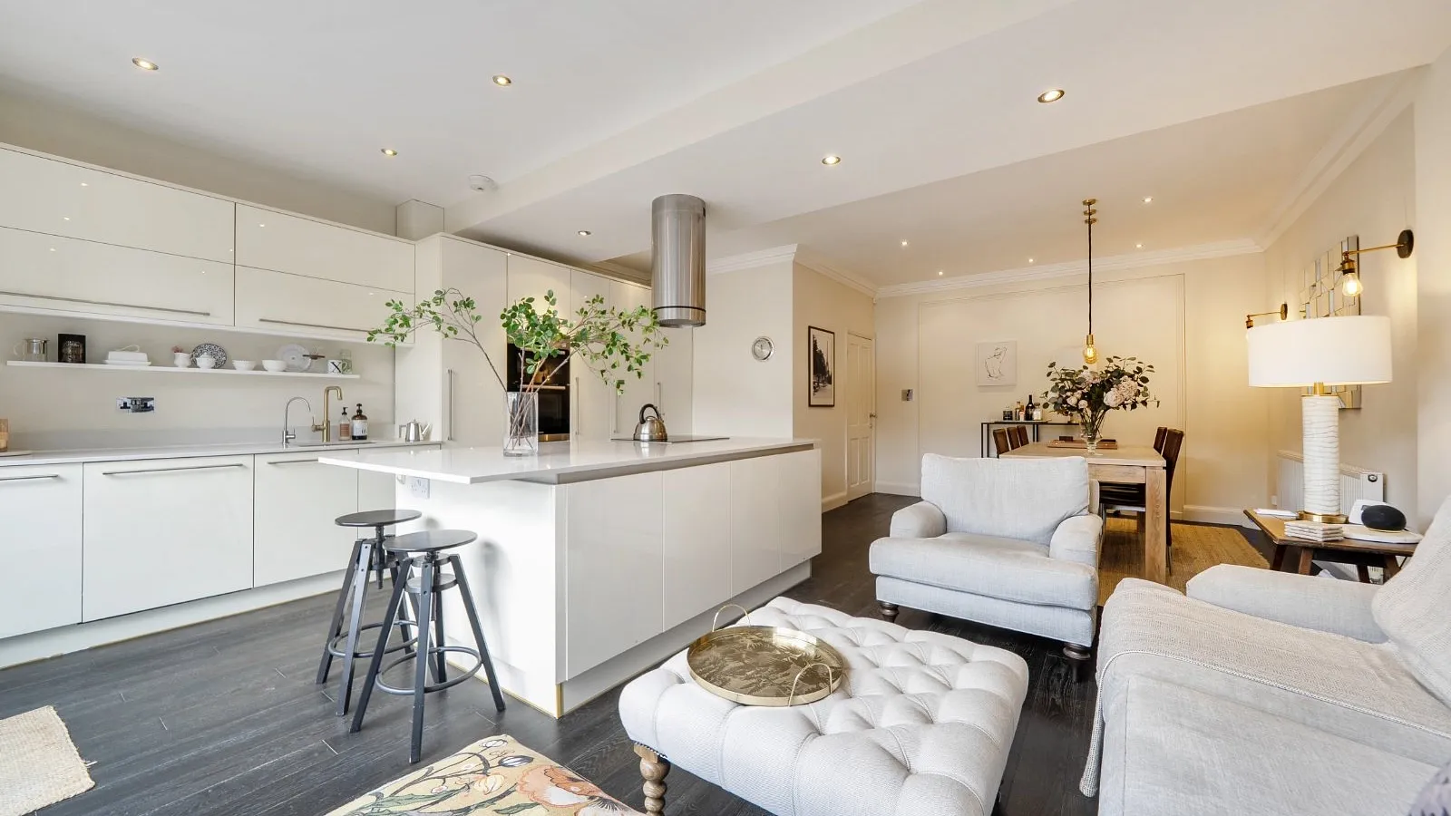 House Firs Lane in Greater London