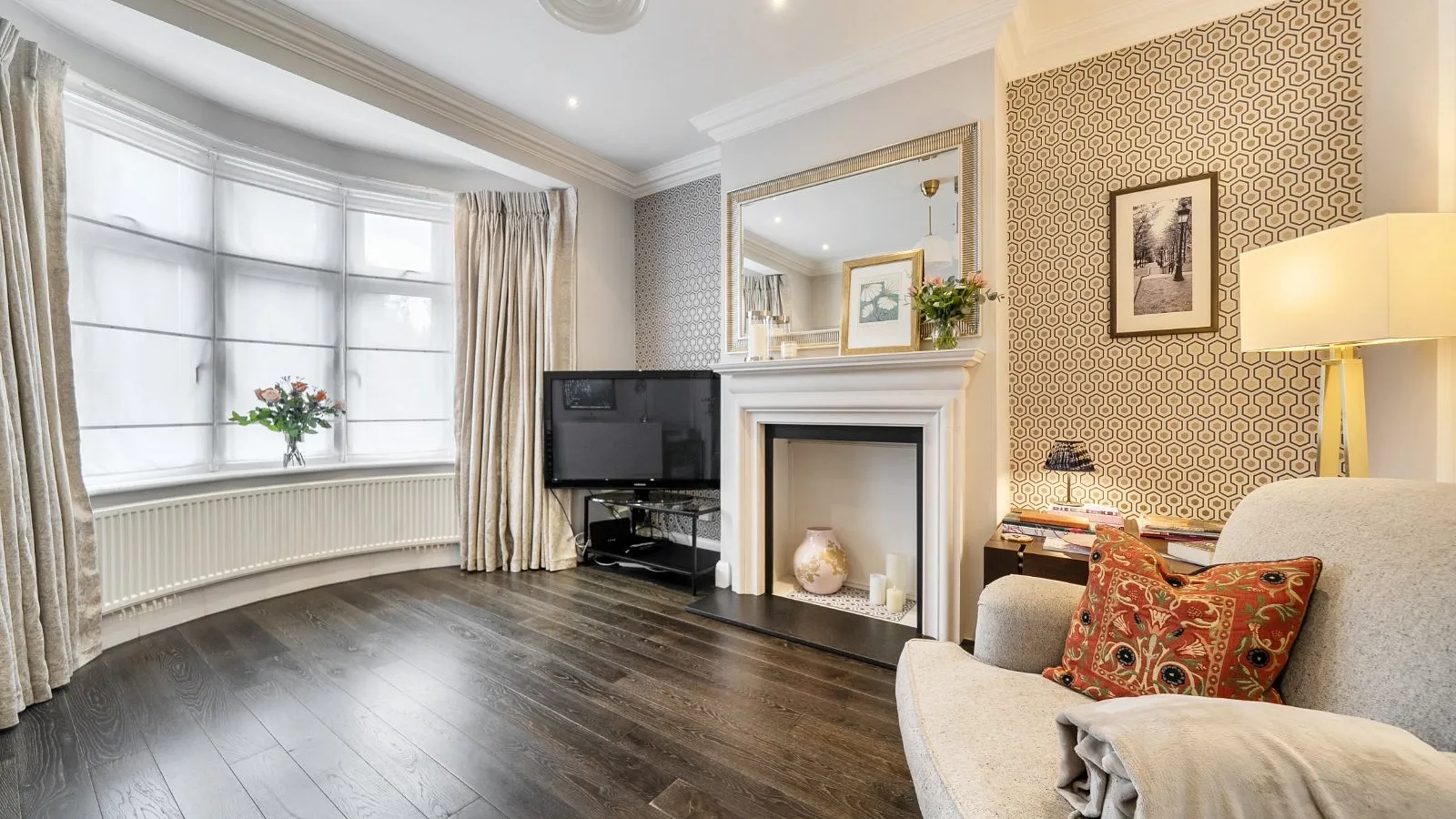 House Firs Lane in Greater London