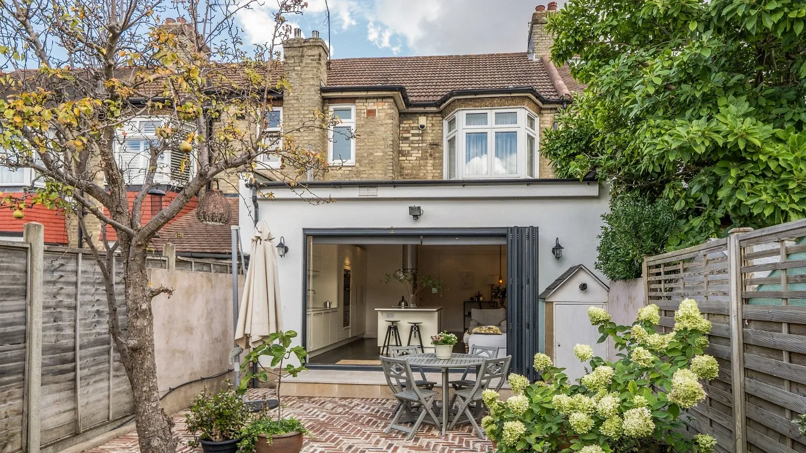 House Firs Lane in Greater London