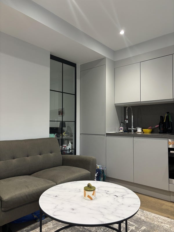 Room Harrow Road in Greater London