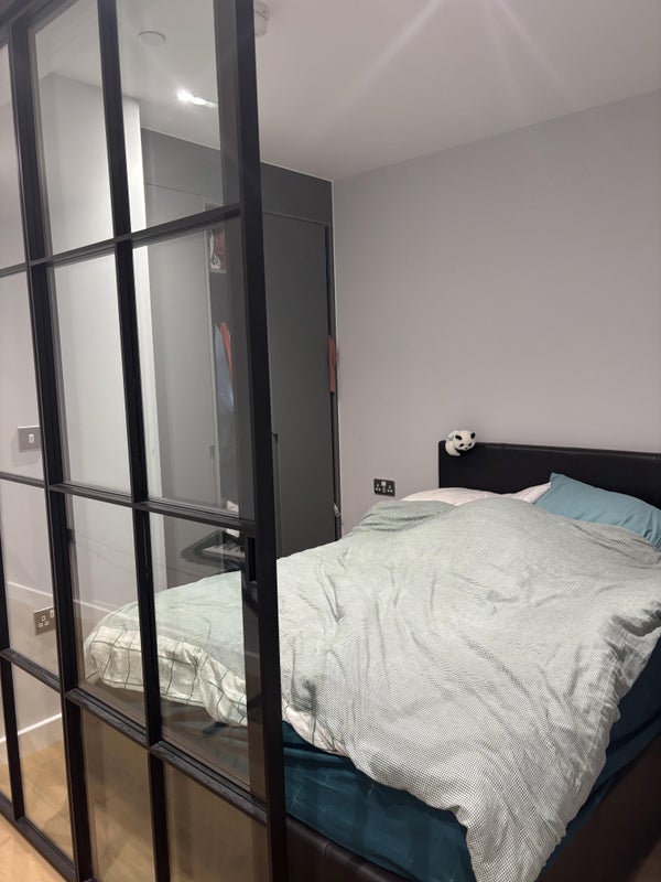 Room Harrow Road in Greater London