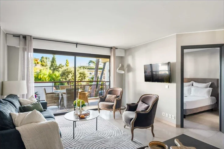 Flat Avenue Prince de Galles in Cannes