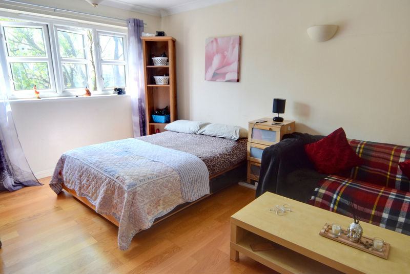 Flat Blair Street in Greater London