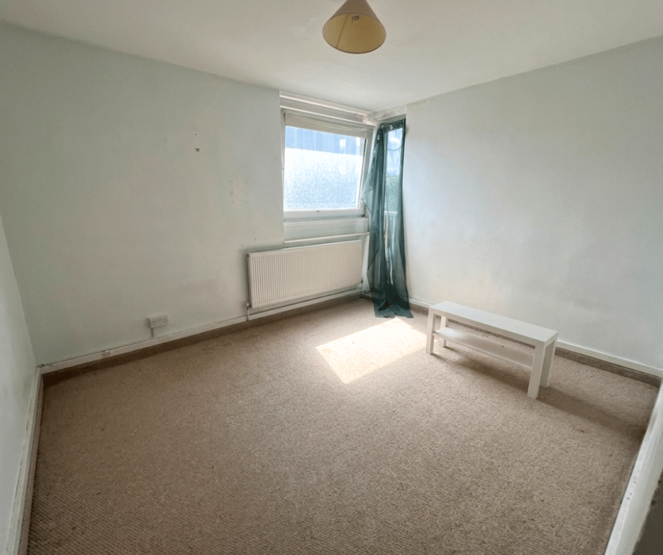 Flat Milburn Lane in Greater London