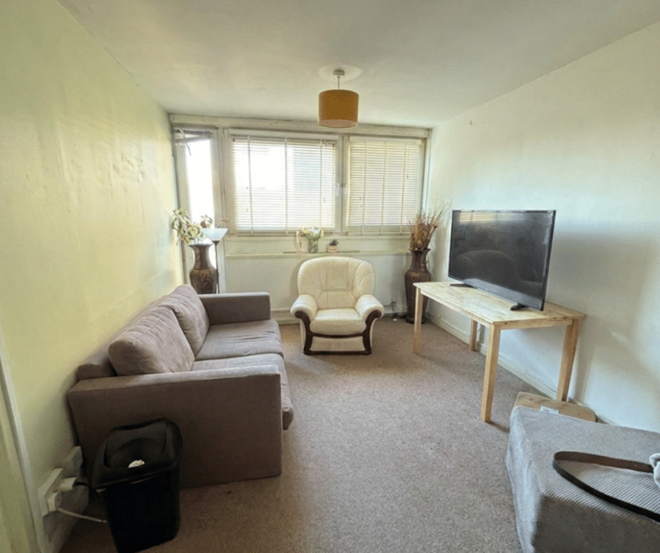 Flat Milburn Lane in Greater London