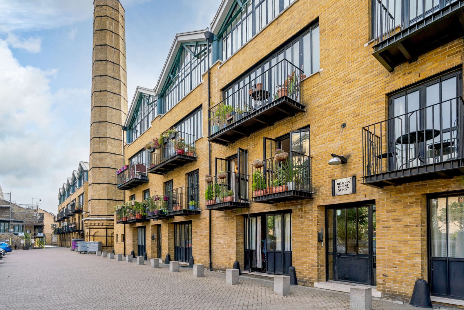 Flat Burrells Wharf Square in Greater London