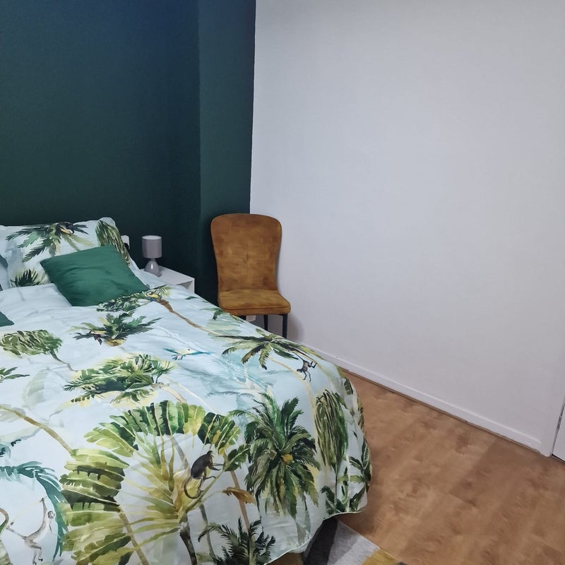 Room Sandyhill Road in Manchester