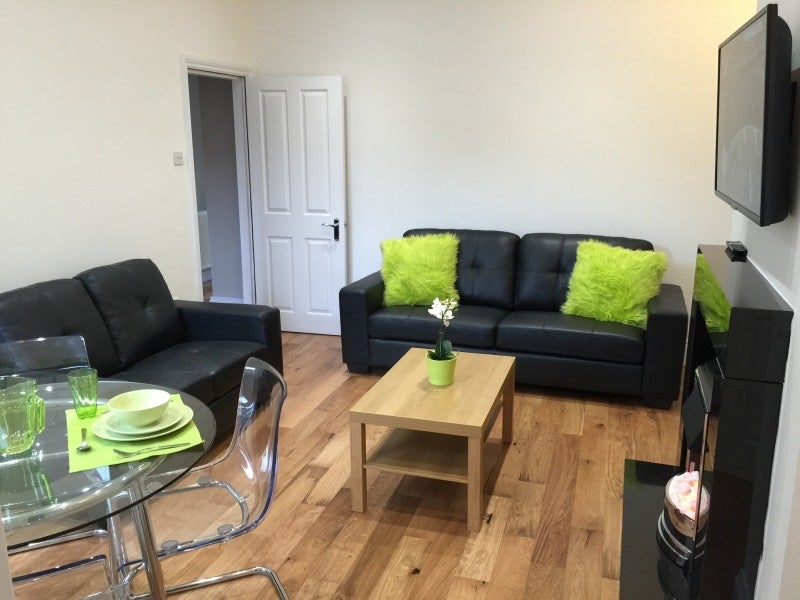 Flat Hazelwood Avenue in Newcastle upon Tyne