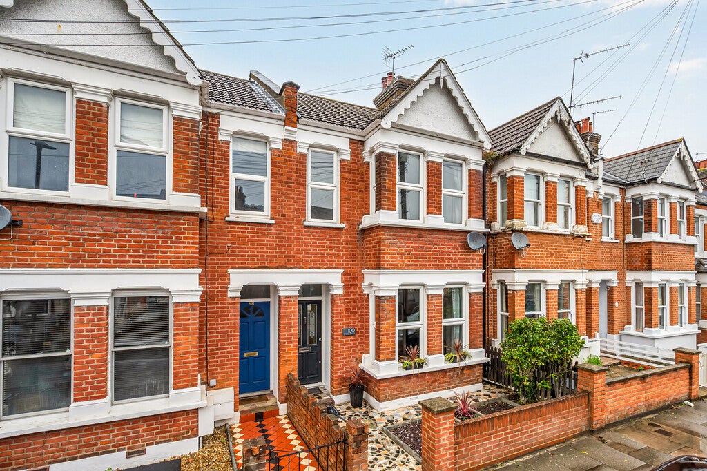 House Whitestile Road in Greater London