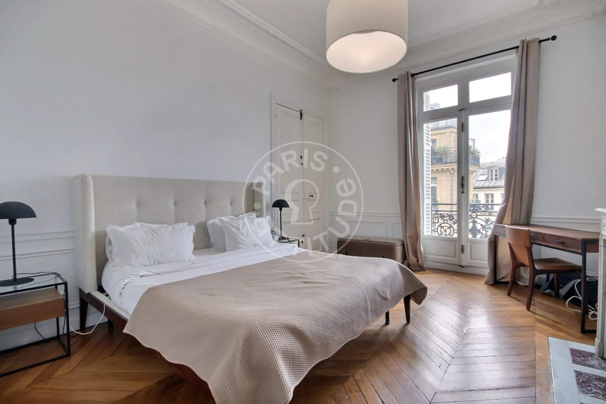 Flat Rue La Fayette in Paris