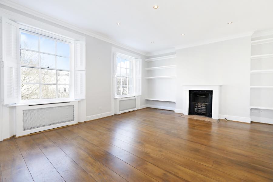 Flat Norland Square in Greater London