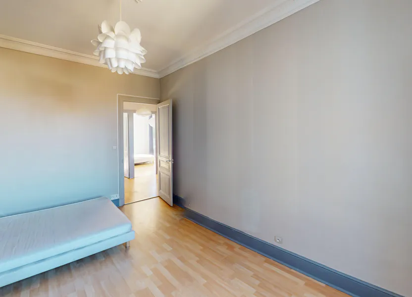 Flat Rue Émile Littré in Saint-Étienne
