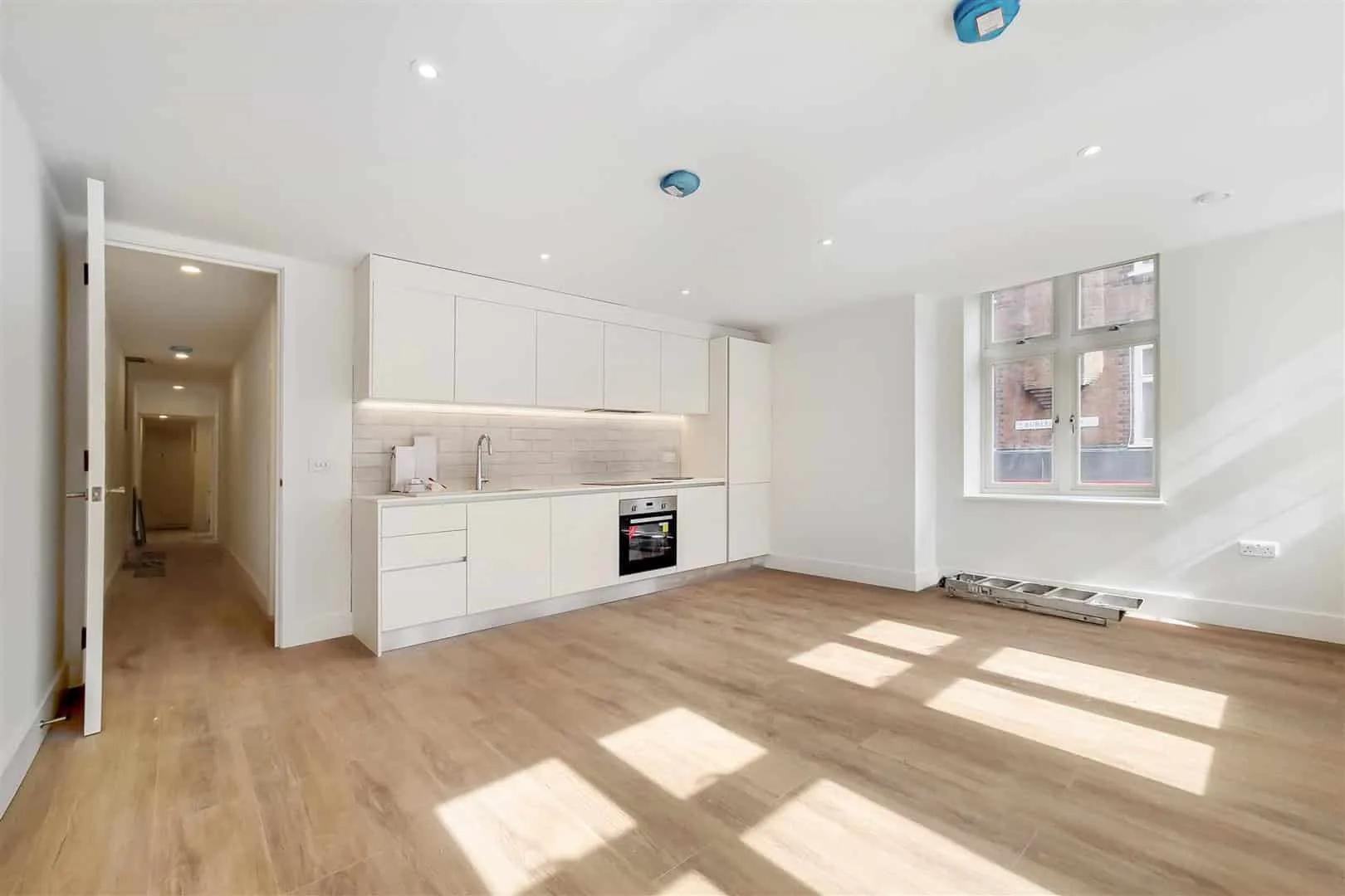 Flat Burleigh way in Greater London