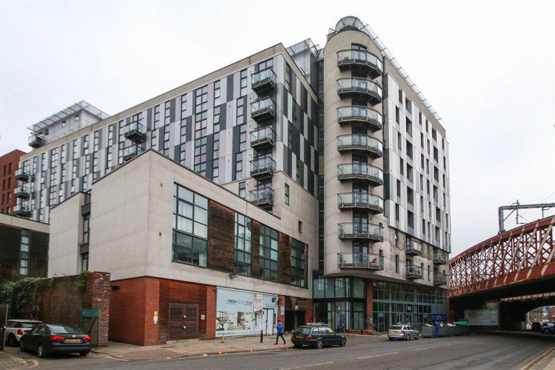 Flat Cook Street in Salford