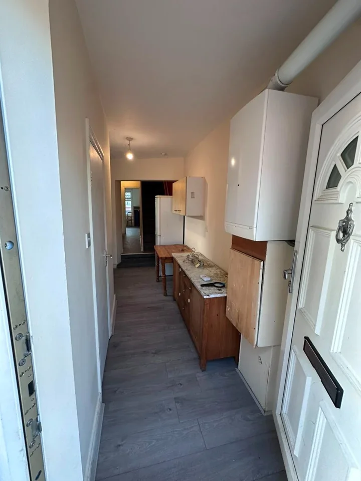 Flat Barking Road in Greater London
