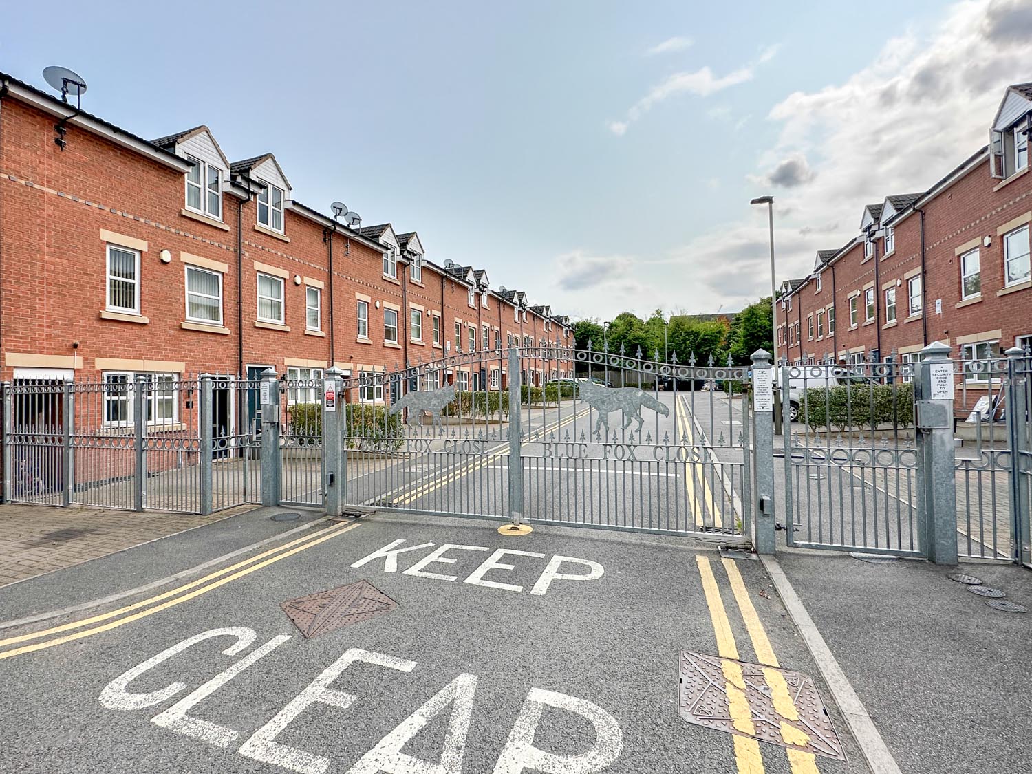 House Blue Fox Close in Leicester