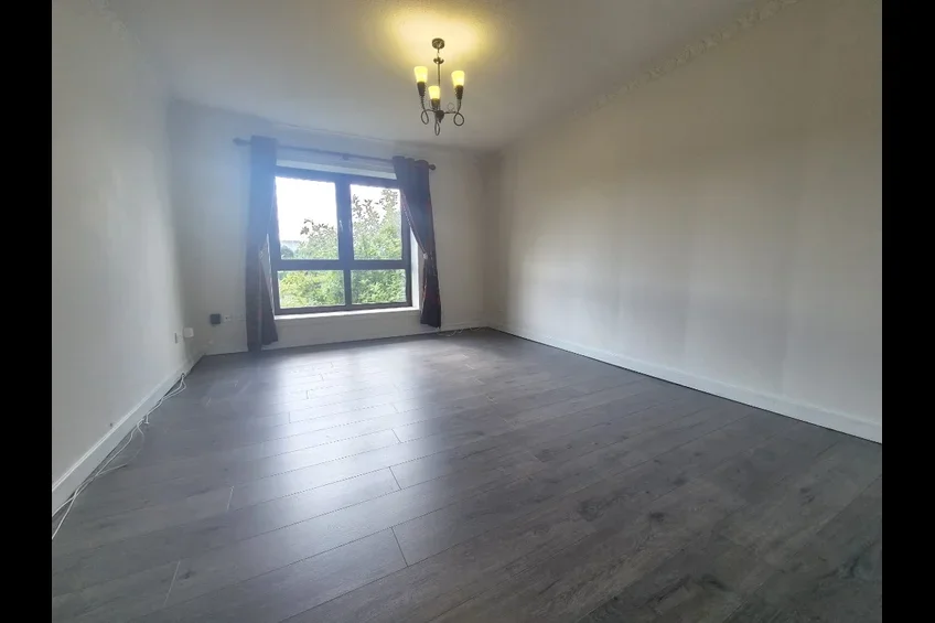 Flat Moorfoot Avenue in Paisley