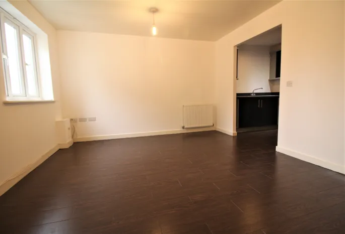 Flat Cezanne Road in Watford