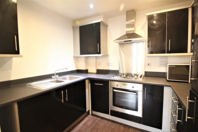 Flat Cezanne Road in Watford