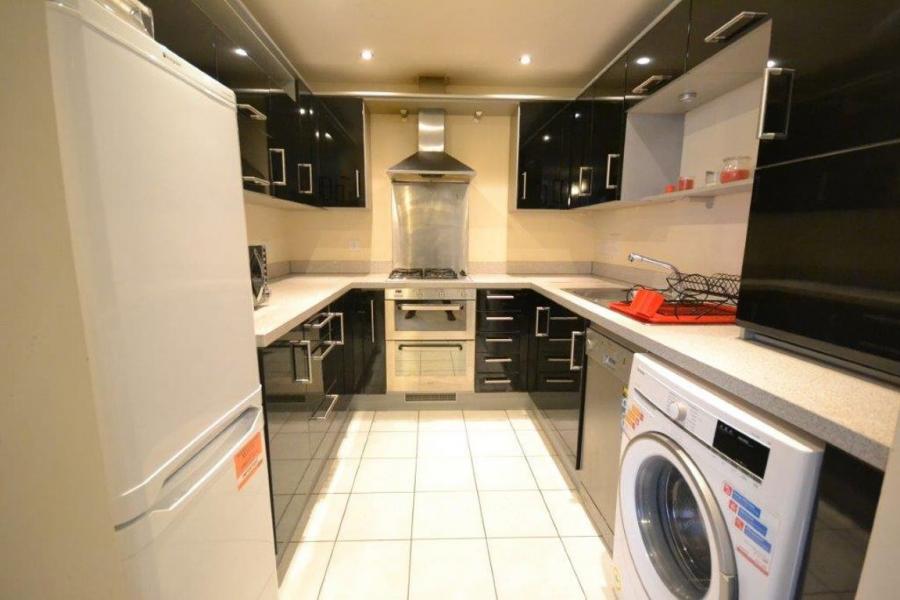 Flat Watkin Road in Leicester