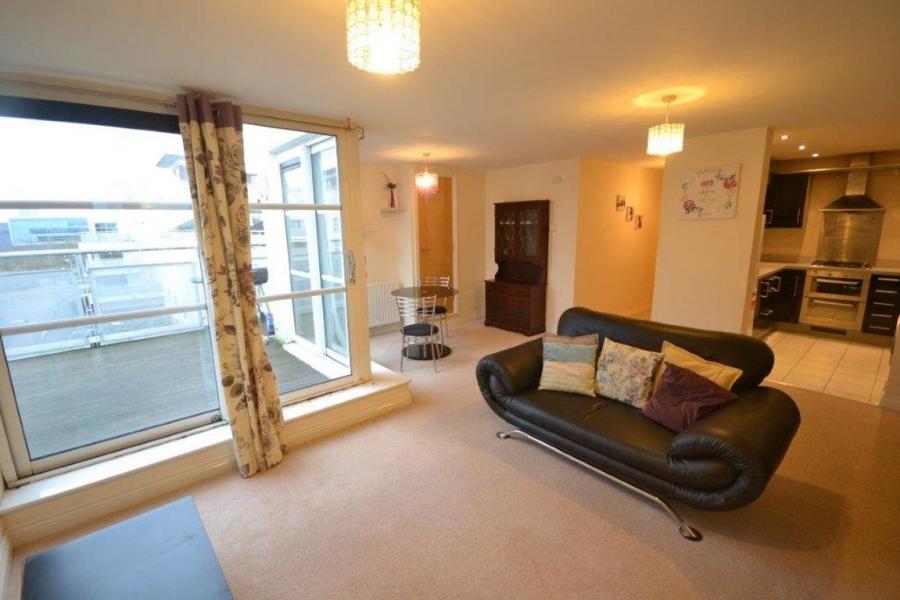 Flat Watkin Road in Leicester