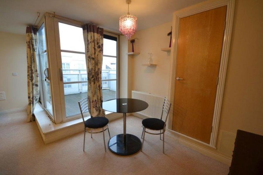 Flat Watkin Road in Leicester