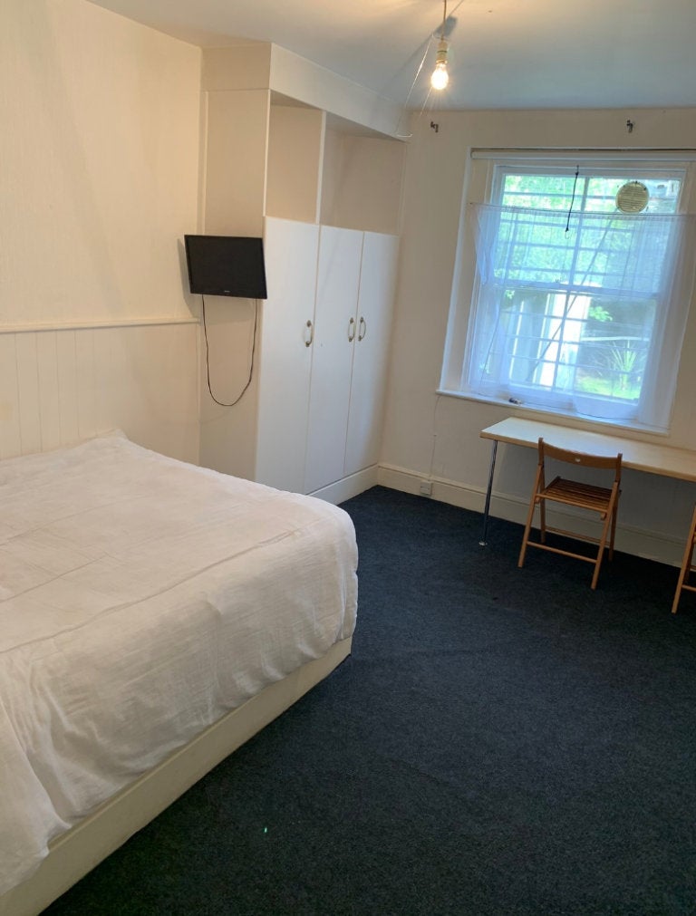 Flat Glenloch Road in Greater London